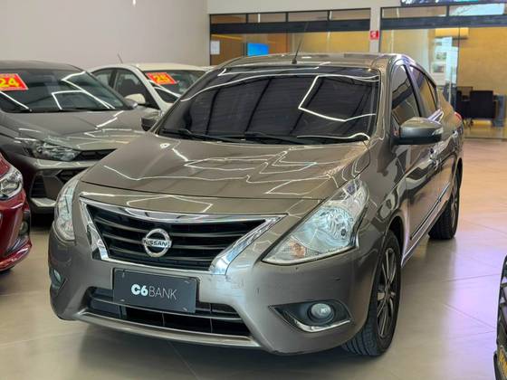 NISSAN VERSA 1.6 16V FLEXSTART UNIQUE 4P XTRONIC NISSAN VERSA 1.6 16V FLEXSTART UNIQUE 4P XTRONIC